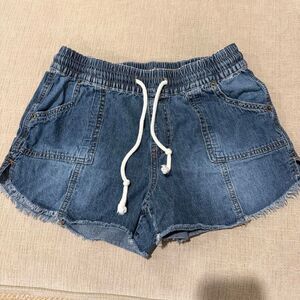 Maurices Women's Blue  denim jean Shorts drawstring size 10